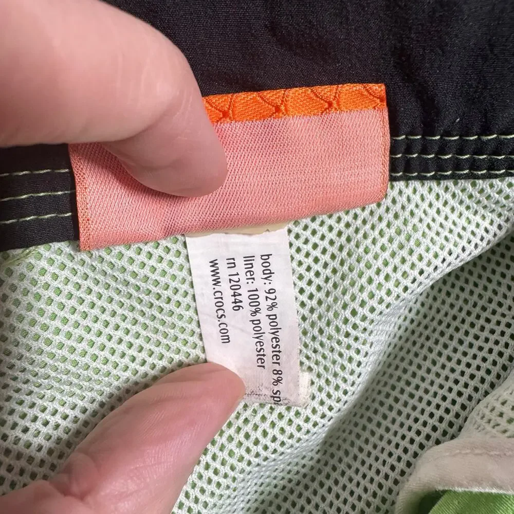Crocs Mens Swim Trunks Green Mesh Lined Lace Up Pockets‎ Spell Out Pool Vacation
